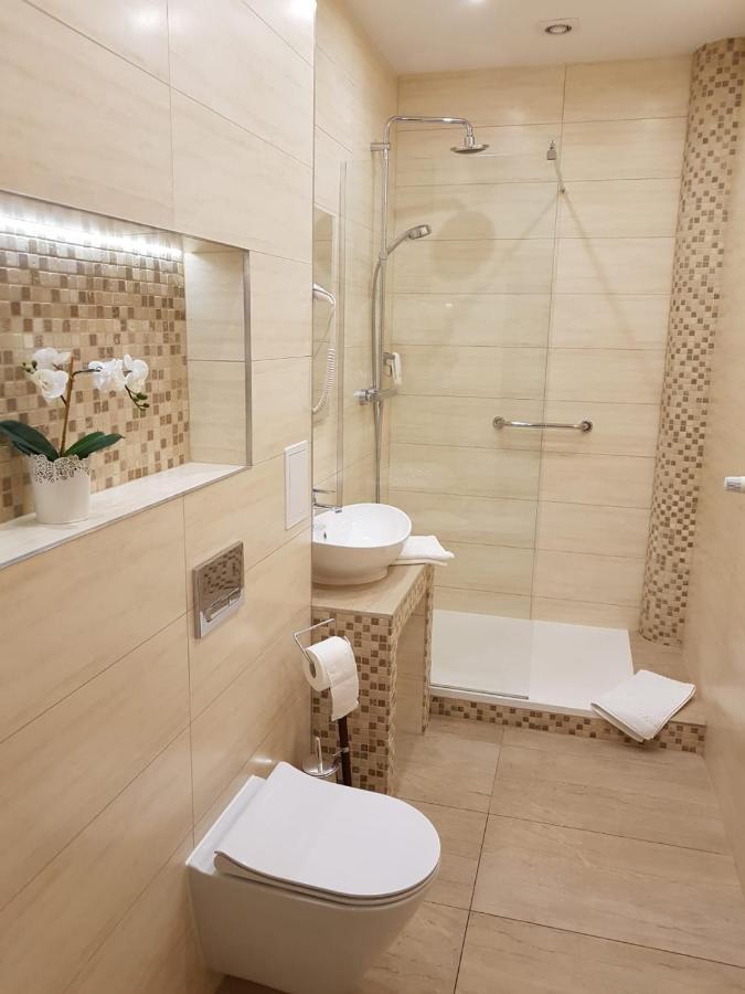 ليجنيكا Kaja Apartamenty المظهر الخارجي الصورة